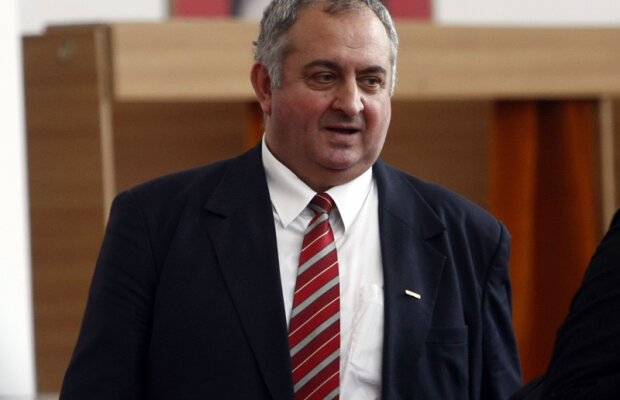 Fostul preşedinte al FRC explică în termeni duri eşecul de la Londra: "Lipă a lăsat-o intenţionat pe Andrunache să-şi rupă gîtul!"