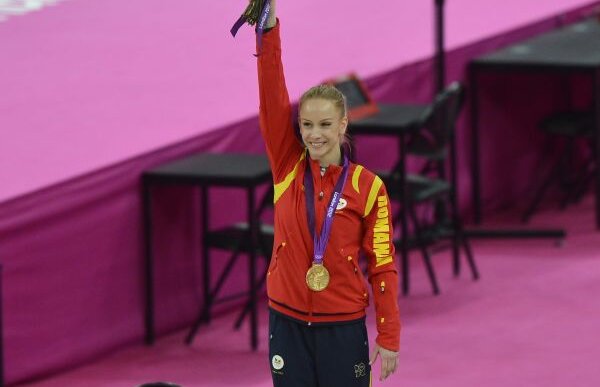 Săritură spre istorie » Sandra Izbaşa a cucerit ieri al doilea titlu olimpic al carierei, la sărituri, după cel la sol din 2008