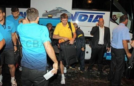 Jucătorii Barcelonei au ajuns la stadion cu 50 de minute înainte de meci » Primiţi cu urale pe Naţional Arena!