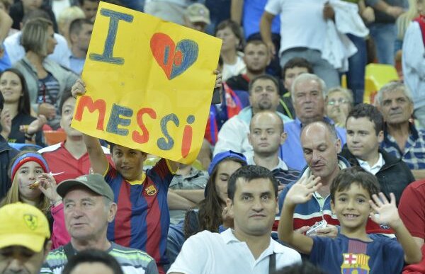 FOTO 50.000 de fani au savurat spectacolul Barcelonei pe Naţional Arena