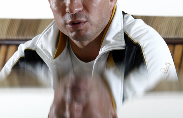 Profil de campion » Dan Petrescu: "Fotbalul e dincolo de ţări şi de echipe!"