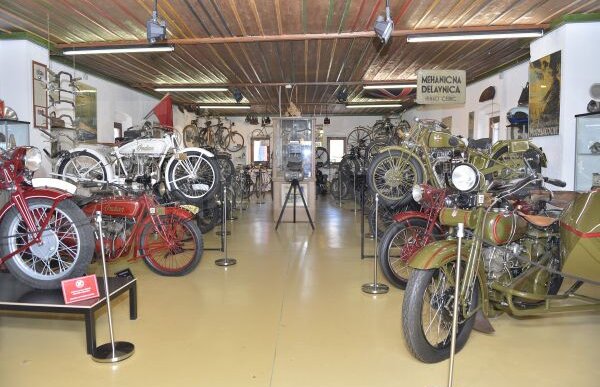 FOTO Paradisul motocicletelor » La 40 de km de Ljubljana, în Vransko, se află singurul muzeu privat din Slovenia şi unicul dedicat motocicletelor în acest colţ de Europa