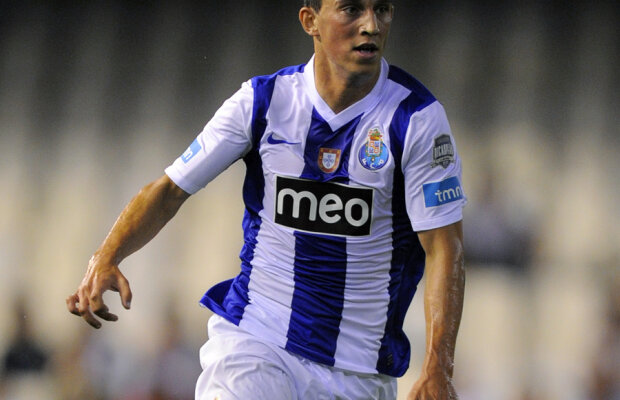 VIDEO Supermutare! » CFR îl va împrumuta pe Castro, mijlocaşul central de la Porto!