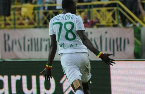 N'Doye a lovit din nou » A fugit din cantonament înaintea meciului cu Steaua!