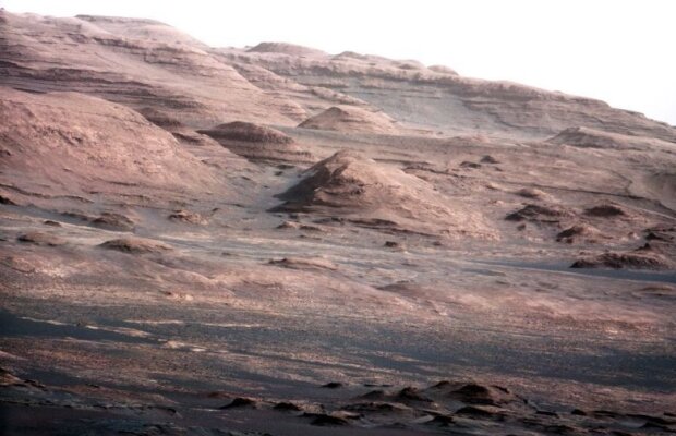 NASA publică primele imagini color de înaltă rezoluţie de pe Marte. Prima voce umană, transmisă dinspre Pământ spre Planeta Roşie! (VIDEO)