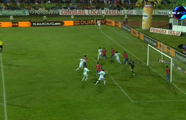 VIDEO Şumudică a profitat de aşezarea proastă şi de o nouă gafă a lui Georgievski: ”Aşa ceva eu n-am mai văzut!”