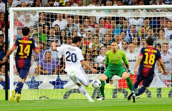VIDEO Taifunul blanco » Scăpat de fantoma lui Guardiola, Mourinho a cucerit prima lui Supercupă a Spaniei