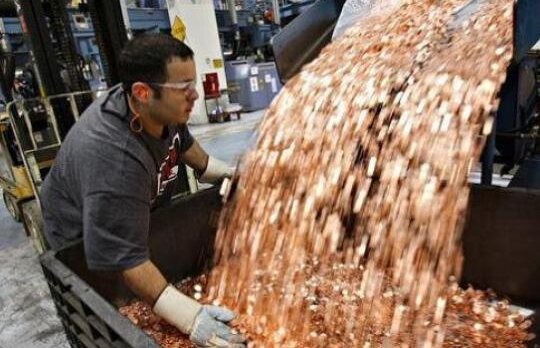Zvonul care a pus internetul pe jar: Samsung a platit 1 miliard de dolari gigantului Apple in...monede de cinci centi!?