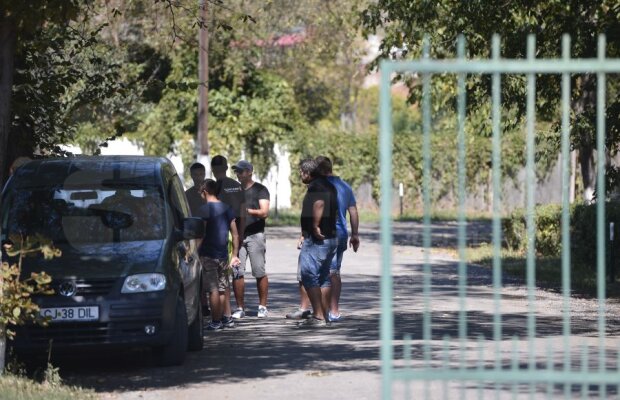 FOTO Refuză exilul » Mai mulţi jucători şi oameni din staff-ul celor de la "U" nu acceptă să plece din Cluj