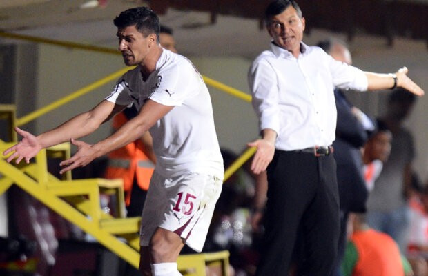 Sabău recunoaşte că vestiarul nu e de partea sa: "Îmi comentează orice decizie!"