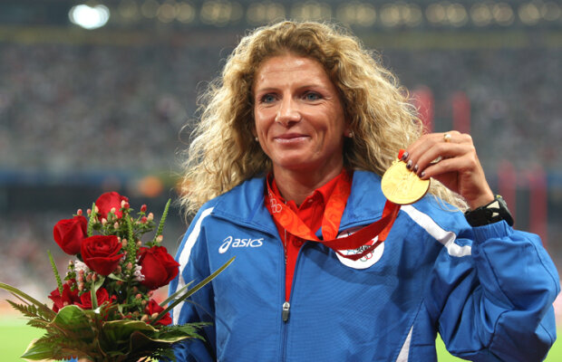 Maria Andrieş comentează ultimele "investiţii" în sport » Imaginea ţării domnului primar