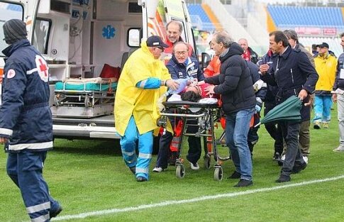 3 medici sînt anchetaţi pentru omor în cazul morţii fotbalistului Morosini