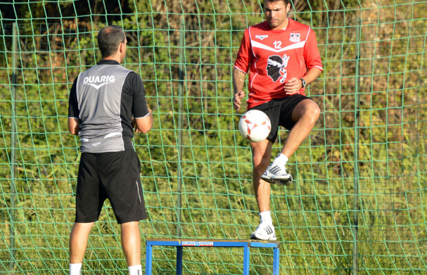 Ziua piratului » La 20 de zile de la transfer, Adrian Mutu debutează azi la Ajaccio