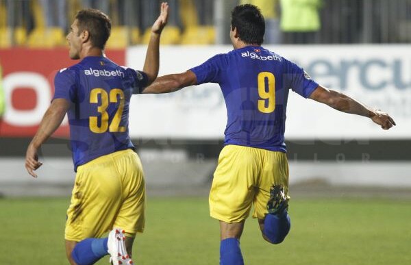 VIDEO + FOTO » Dansul lupilor! » Petrolul a umilit cu 4-0 liderul şi revine în lupta pentru Europa