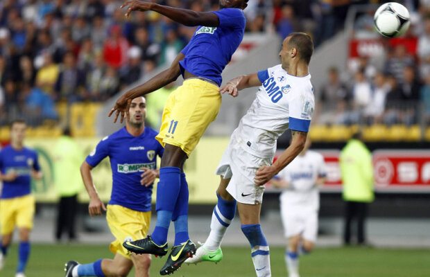 VIDEO Lider strivit » Pandurii a suferit prima înfrîngere din acest sezon în meciul cu Petrolul, scor 0-4