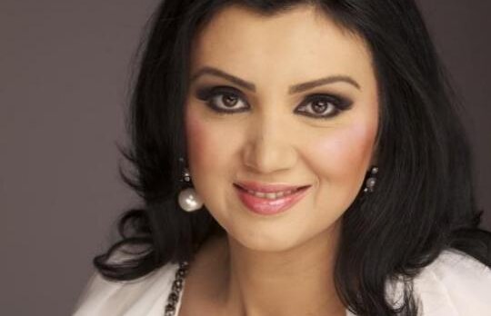 Adriana Bahmuteanu se opereaza de fibrom uterin
