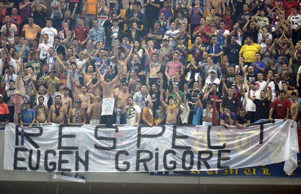 FOTO MM a garantat bannerul rasist! » Steliştii l-au omagiat la derby pe un criminal care a ucis 24 de ţigani