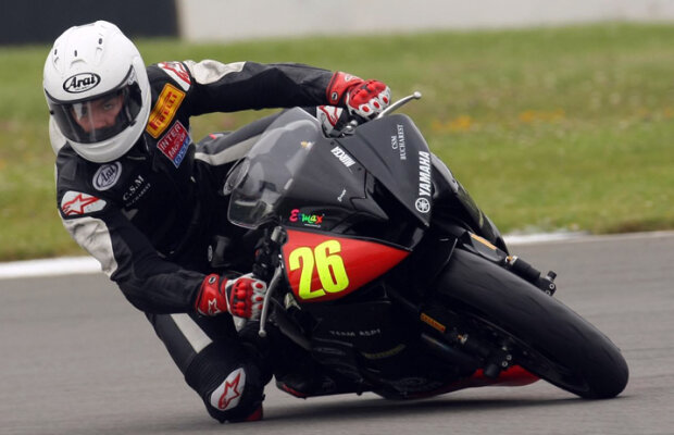 FOTO Creier invadat de sînge » Cel mai promiţător motociclist român a suferit un grav accident în cursa European SuperStock 600