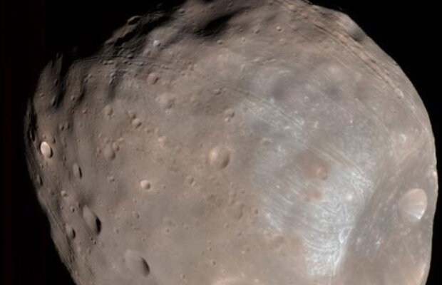 (FOTO) Cum se vede o semilună de pe Marte