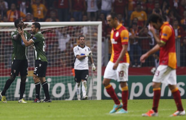 Imaginea zilei în UCL » La Istanbul, fanii Galatei cresc cu mîndria în suflet