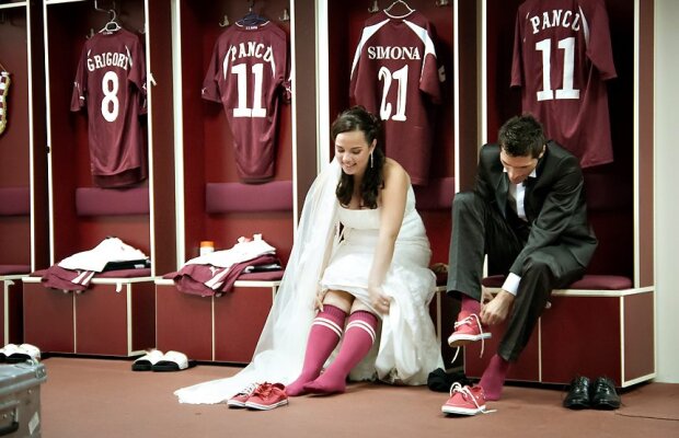 FOTO » Iubire fără sfîrşit » Şi-au început aventura vieţii pe bătrînul Giuleşti