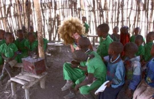 Delia, inapoi in tara. Vedeta Factor s-a intors din Africa, unde si-a petrecut luna de miere