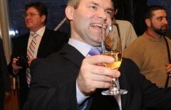 Daniel Funeriu: Nu poţi avea Bacalaureat de frizerie, aşa cum nu poţi să ai un doctorat de tinichigerie!