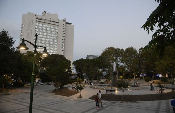 Arteziene în loc de gradene » Stadionul unde s-a jucat primul Turcia - România şi prima partidă internaţională a "semilunei" a devenit parc