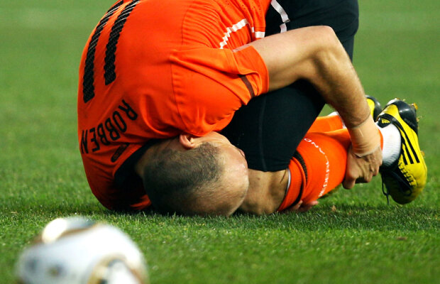 Războiul lumilor » Federaţia batavă şi Bayern sînt iarăşi în conflict din cauza lui Robben