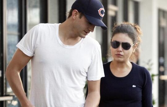 Cel mai bine platit actor si cea mai sexy femeie din lume merg impreuna la spa