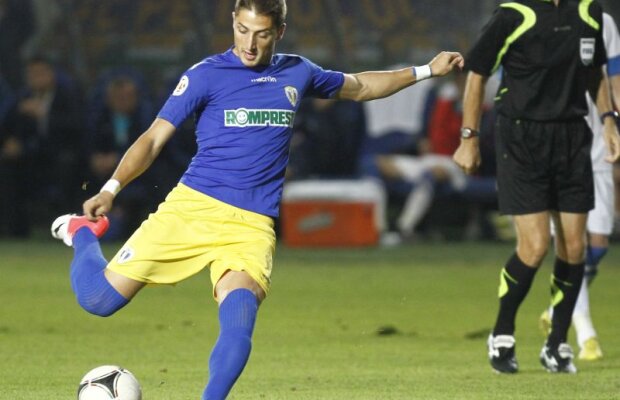 VIDEO » FC Braşov - Petrolul 0-1. Reuşita superbă a lui Grozav a adus victoria