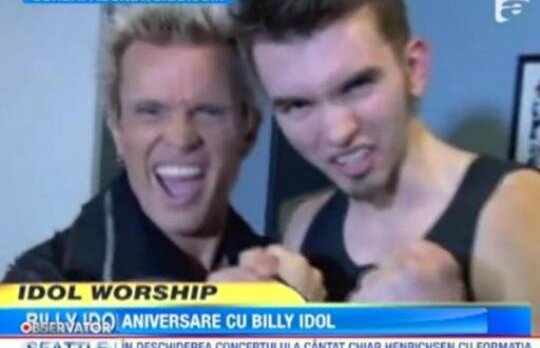 Billy Idol, aparitie-surpriza la petrecerea aniversara a unui fan