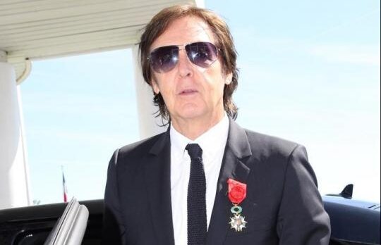 Paul McCartney: Yoko Ono nu e de vina pentru destramarea Beatles!