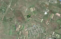 Farfurie zburătoare sau baza militară secretă? Ce a surprins de Google Maps lângă satul Urseni din judeţul Timiş (GALERIE FOTO)