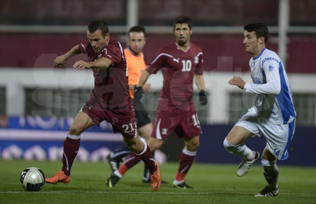 FOTO S-au bătut singuri » Două autogoluri în aceeaşi poartă  în Rapid - Delta Tulcea 4-1