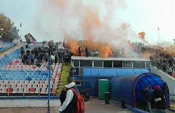 VIDEO şi FOTO La antrenament, ca la meci » Ultraşii Stelei au făcut spectacol la şedinţa de pregătire