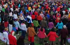 PREMIERĂ: Adepţii lui Bivolaru, spirală Yang în Ferentari!!! Yoghinii se roagă pentru salvarea planetei