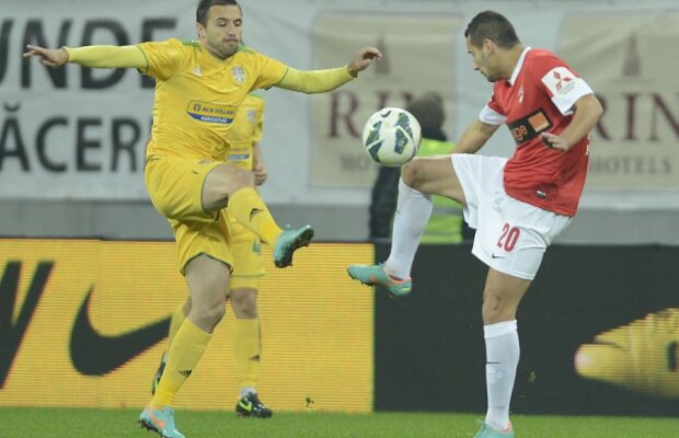 VIDEO&FOTO "Cîini" în cădere liberă » Dinamo a pierdut şi derby-ul cu Vaslui, 0-1