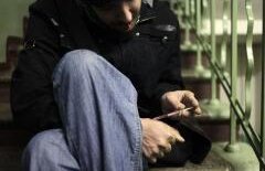 Cele două feţe ale abuzului de droguri: Cum schimbă drogurile o persoană