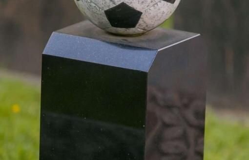 Borussia pe piatra funerară » Dispută cu Biserica Catolică pentru ultima dorinţă a unui fan Dortmund