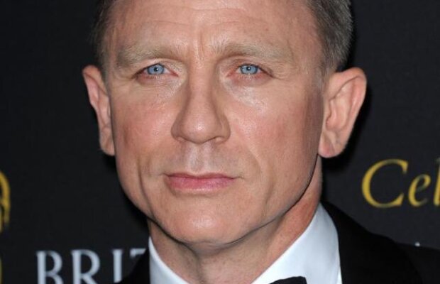 Daniel Craig a vizitat trupele britanice din Afganistan