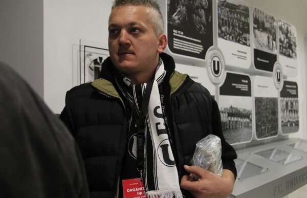 VIDEO Iubire la pungă » Suporterii Universităţii Cluj au făcut un gest unic în Liga 1