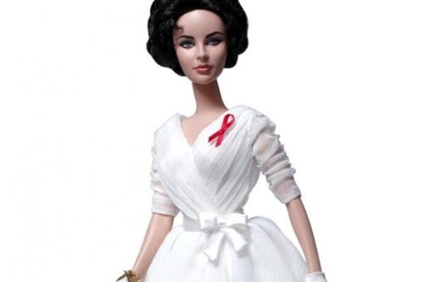 Elizabeth Taylor, o papusa Barbie dedicata actelor de caritate si dupa moarte