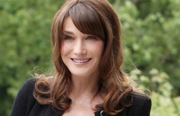 Carla Bruni-Sarkozy e anti-feminism: "Femeia ar trebui sa stea acasa, cu sotul si copiii"