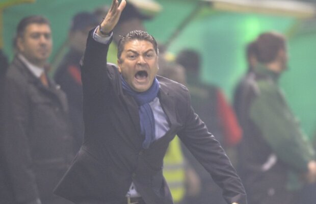 Ilie Stan se ia de un jucător de-ai săi: "Vrea mai mulţi bani, dar avem oameni în lot care cîştigă 1.500 de lei" :X