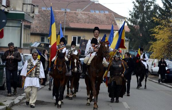 "Morcovul" lui Copos la Sepsiszentgyörgy » Cum se trăieşte Ziua României în Sfîntu Gheorghe, oraşul reşedinţă de judeţ fără echipă de fotbal în primele trei ligi