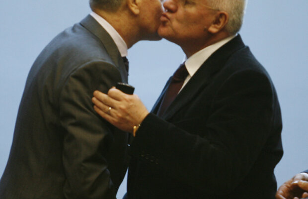 Federalii, blat cu granzii? » Anunţ-şoc la Radio GSP: "Se încearcă eliminarea sistemului de licenţiere"