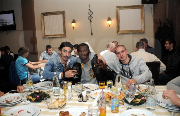 FOTO Nu doar Steaua petrece » Imagini de la banchetul de sfîrşit de an al trupei lui Porumboiu