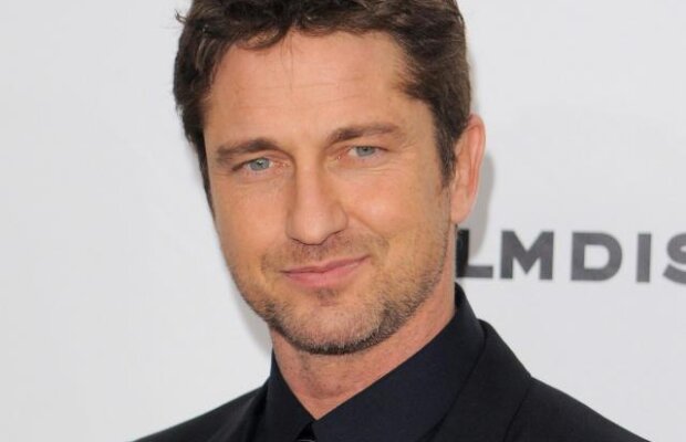 Gerard Butler are planuri mari cu Madalina Ghenea. Actorul vrea copii!