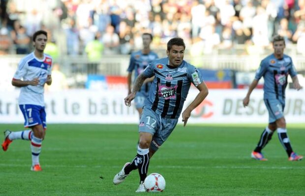 VIDEO Mutu, al treilea gol pentru Ajaccio » Execuţie norocoasă din lovitură liberă